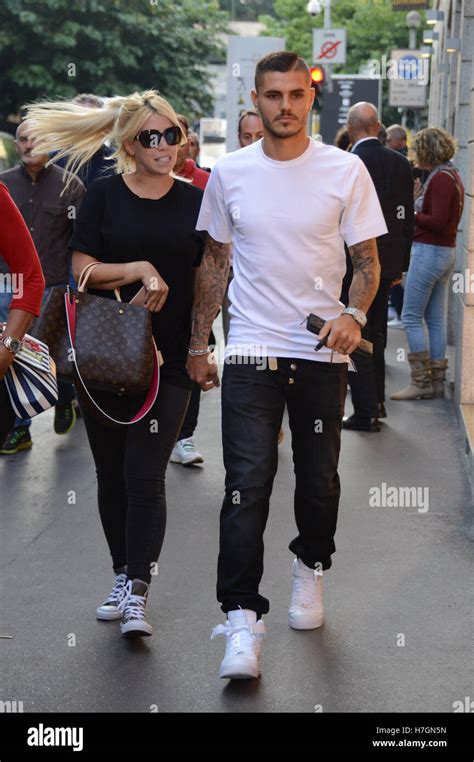 mauro icardi frau|Mauro Icardi reunites with wife Wanda Nara and says。